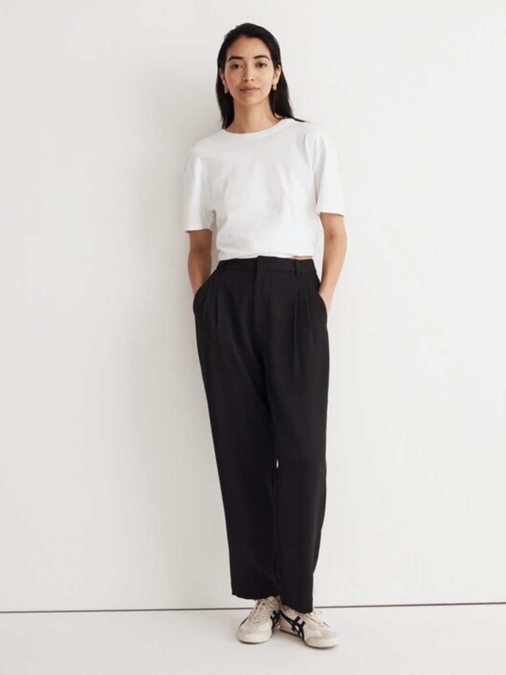 Madewell Petite Pleated Tapered-Leg Pants in Easygoing Crepe
